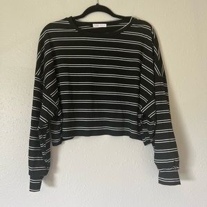 LONG SLEEVE CROPPED BACK SHIRT WITH WHITE STRIPES Sz Medium